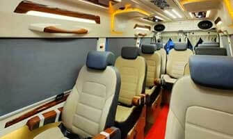 14 Seater Tempo Traveller 